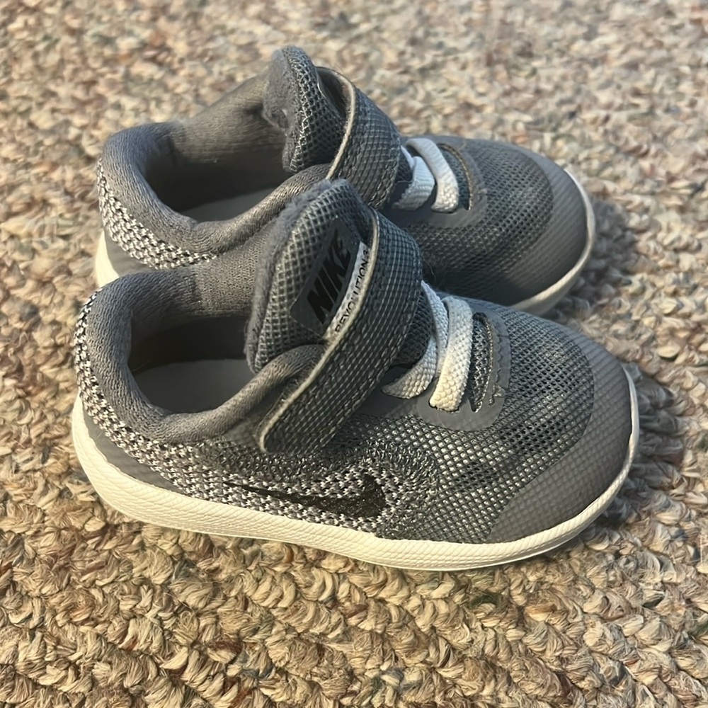 Boys 4C Nike Shoes